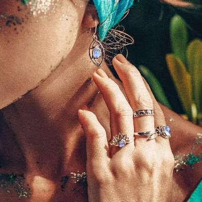 Moonstone Earring-Pleasing Oculus - Gemstone Silver Jewelry