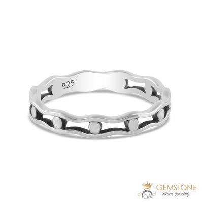 Silver Ring-Trapped Pearls