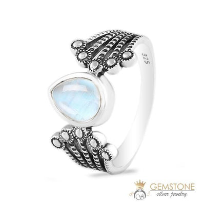 Moonstone Ring-Guarded Dewdrop