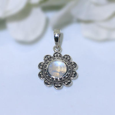 Moonstone Pendant-Scynthia - Gemstone Silver Jewelry