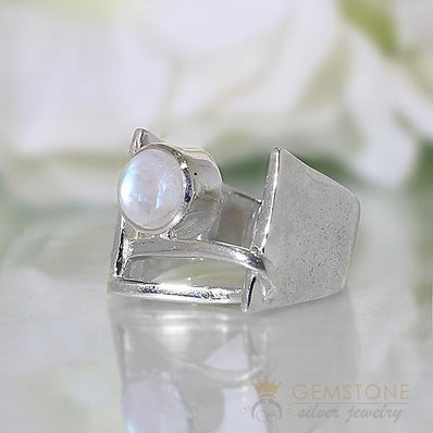 Moonstone Ring-Teasing Tunnel