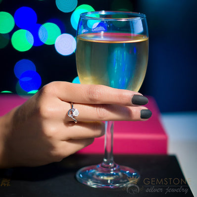 Moonstone Ring-Vogue